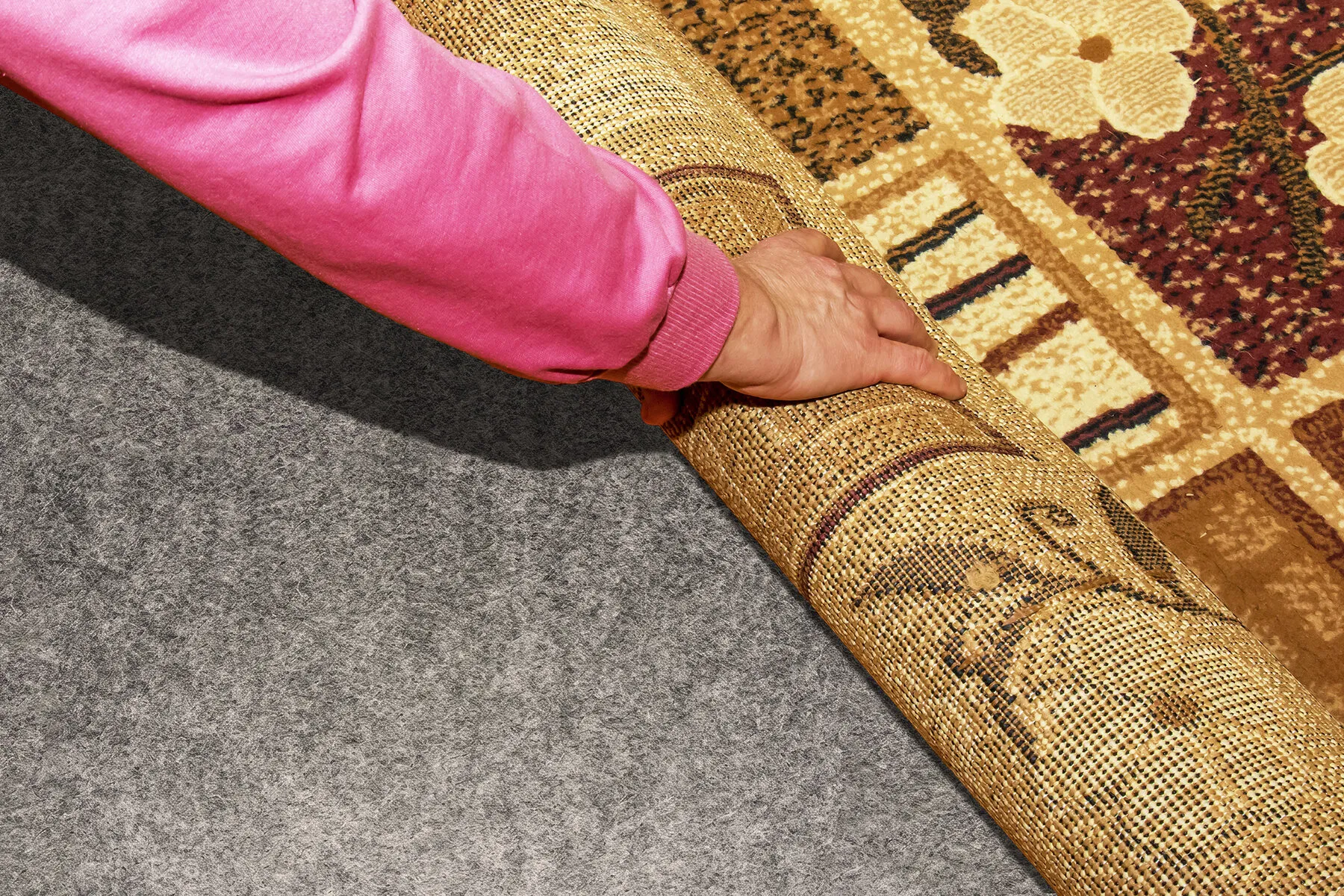 Why Your New Rug Pad Smells Like Rubber or Chemicals